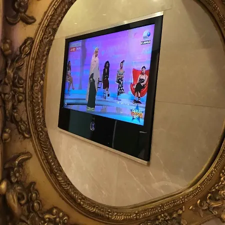 Penthouse Group 4 4* بوخارست