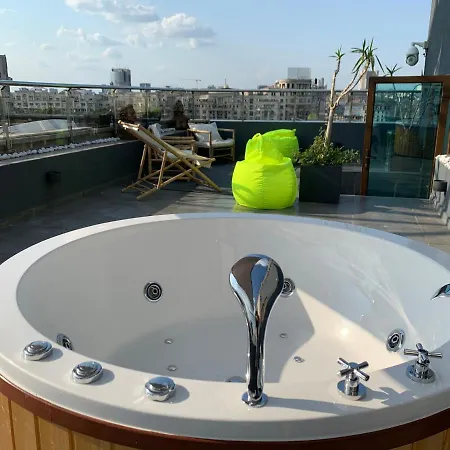 Penthouse Group 4 4* Bucharest