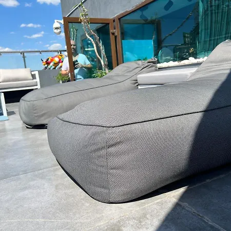 B&B Penthouse Group 4