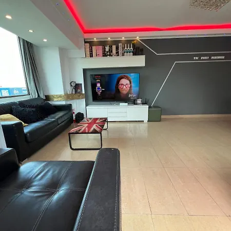 Penthouse Group 4 Bed & Breakfast Bucharest