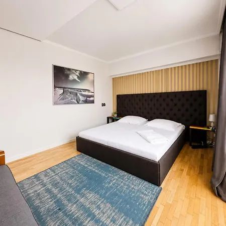 Penthouse Group 4 4*
