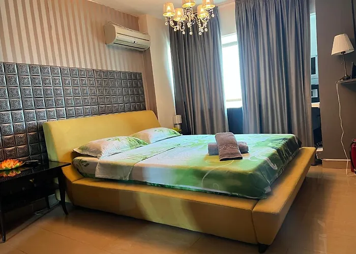Nocleg ze śniadaniem Penthouse Group 4 4*