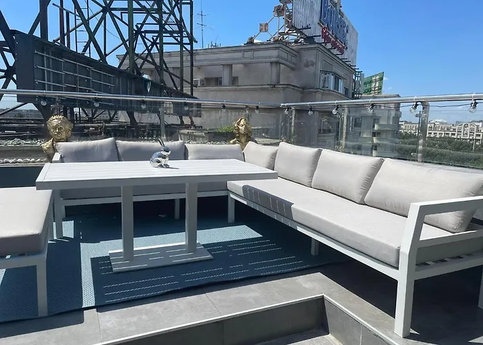 Penthouse Group 4 Couette-café