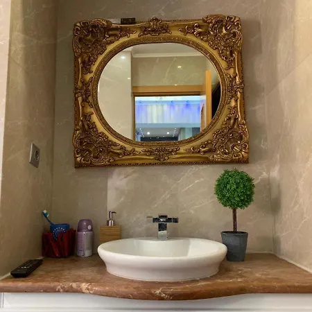 Bed & Breakfast Penthouse Group 4 Bukarest